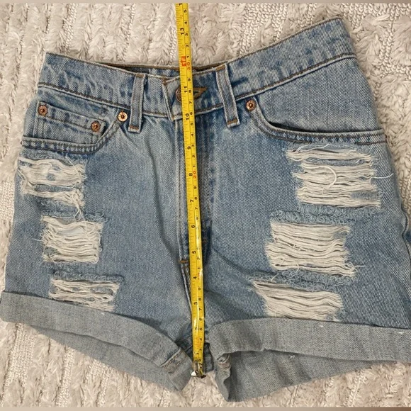 Vintage Levis Distressed Shorts Sz 25 - Picture 8 of 8